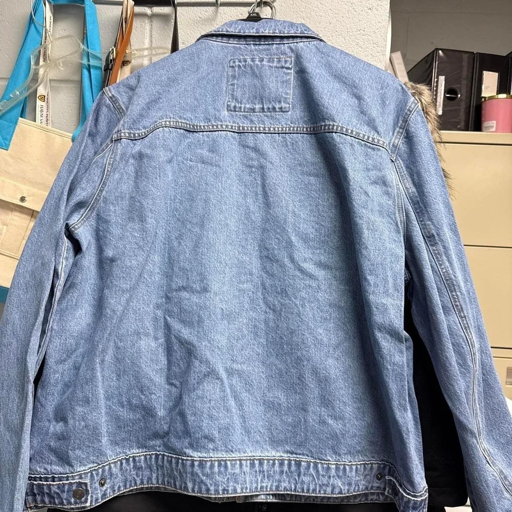 Levi's Light Blue Denim Shirt Jacket with Chest Flap Pockets
